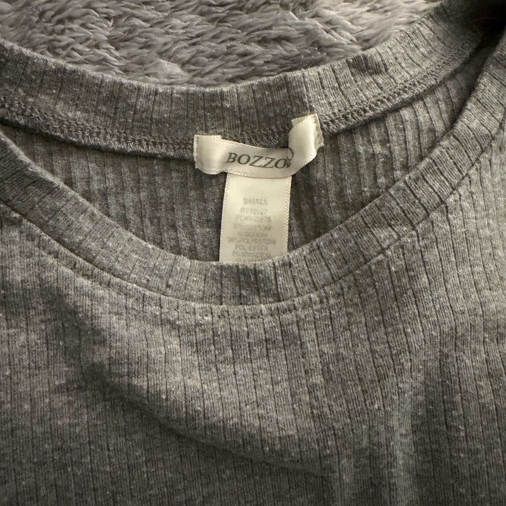 Gray women’s long sleeve